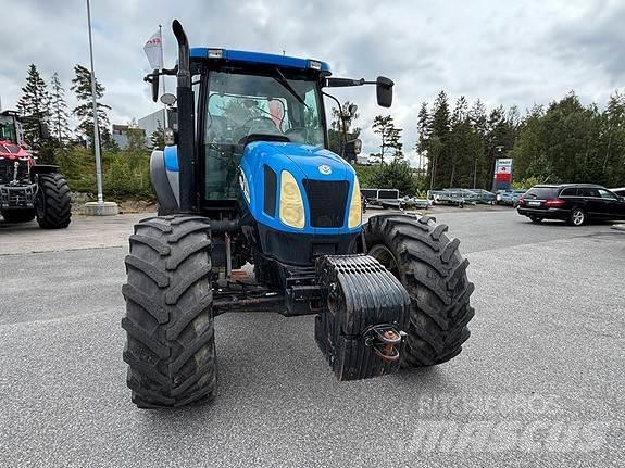 New Holland TS135A Traktorji