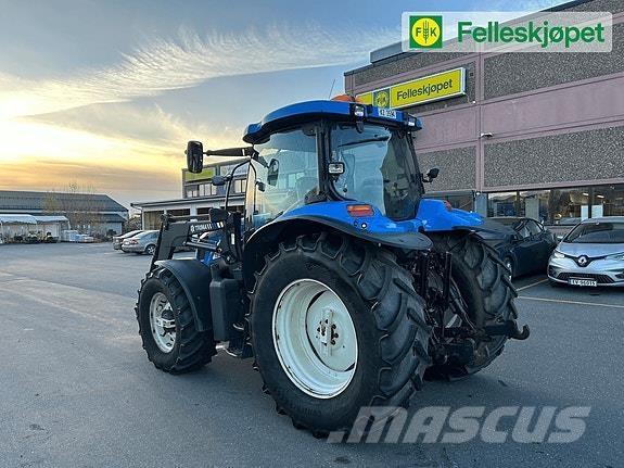 New Holland TS135A Traktorji
