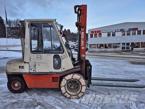 Nissan  Dizelski viličarji