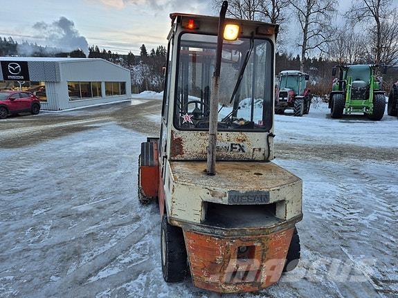 Nissan  Dizelski viličarji