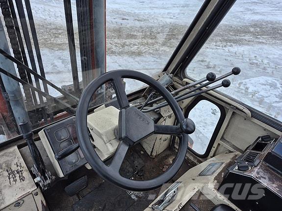 Nissan  Dizelski viličarji