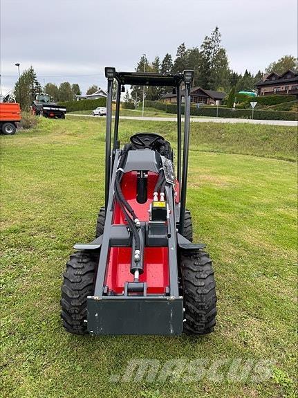 Norcar XC755 Skid steer mini nakladalci