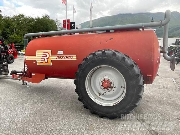 Rekord 8500 Trosilniki gnoja