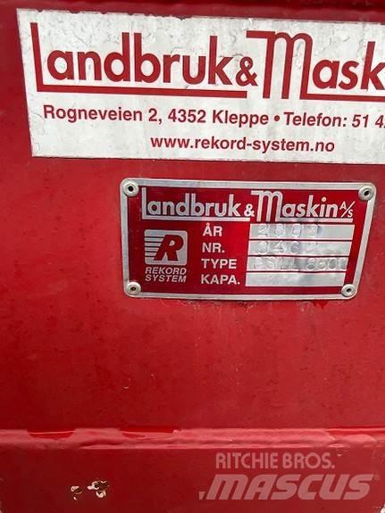 Rekord 8500 Trosilniki gnoja
