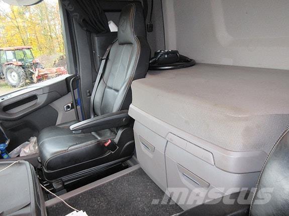 Scania R500 8x4*4 Razstavljivi tovornjaki z žičnimi dvigali