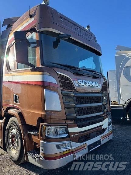 Scania R650B6X2NB Tovornjaki zabojniki