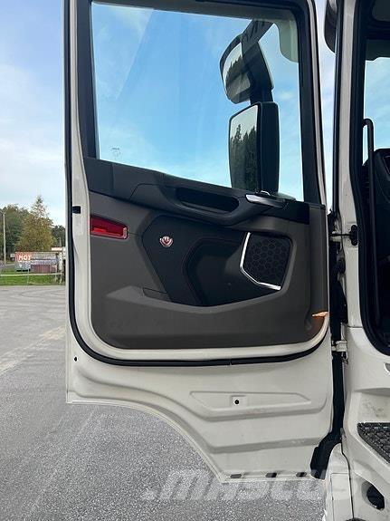 Scania R660 Tovornjaki zabojniki