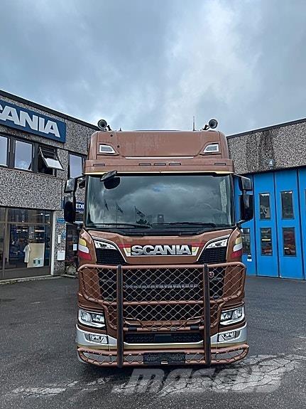 Scania R660A6X4NB Vlačilci