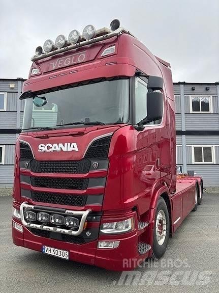 Scania S 580 Razstavljivi tovornjaki z žičnimi dvigali