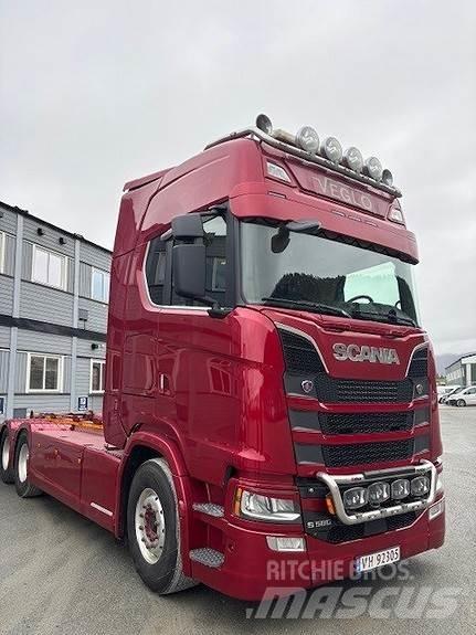 Scania S 580 Razstavljivi tovornjaki z žičnimi dvigali