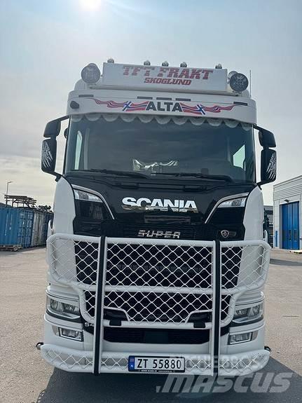 Scania S540 6X2 Vlačilci