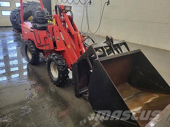 Schäffer 217 Skid steer mini nakladalci