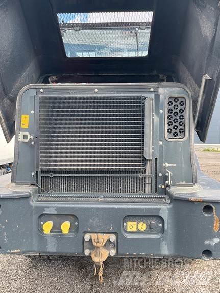 Schäffer T8620 Kolesni nakladalci