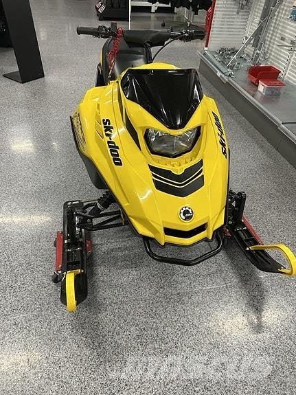 Ski-doo MXZ 120 Snežne sani