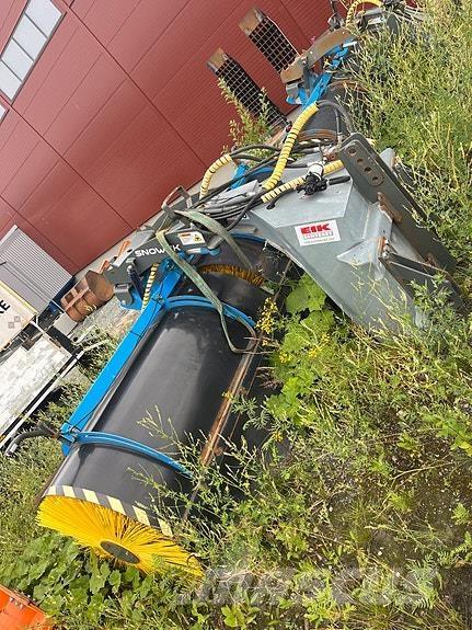 Snowek AH 330 Drugi stroji za cesto in sneg