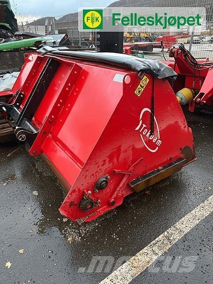 Tokvam SMA 1600 Trosilci peska in soli