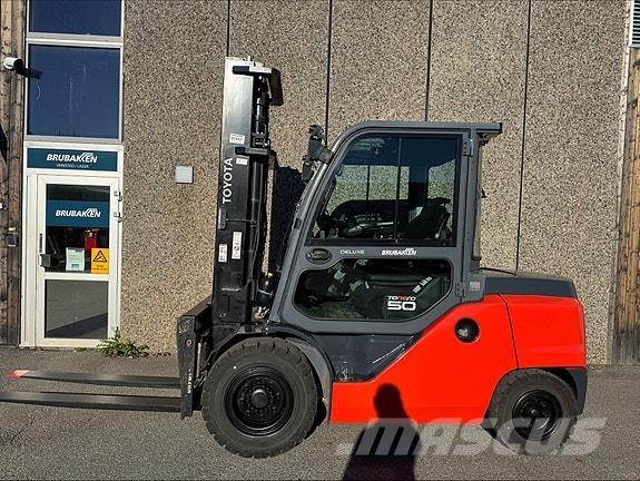 Toyota 40-8FD50N Dizelski viličarji