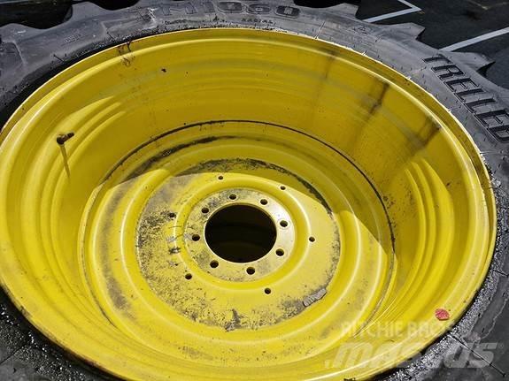 Trelleborg TM1060 Gume, kolesa in platišča