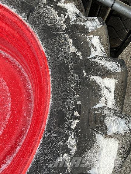 Trelleborg TM800 Gume, kolesa in platišča