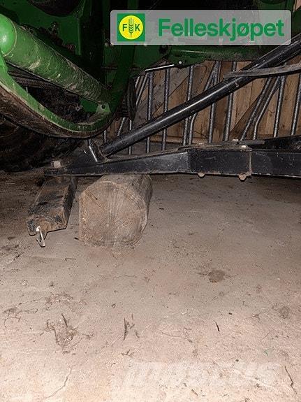 Tume kl 2500 Trosilniki gnoja