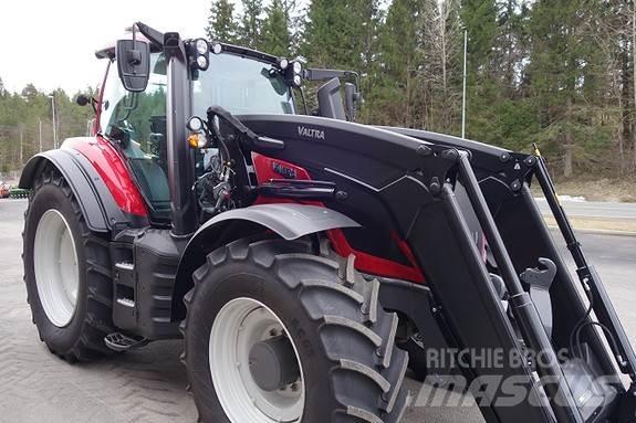 Valtra 235 Direct Traktorji