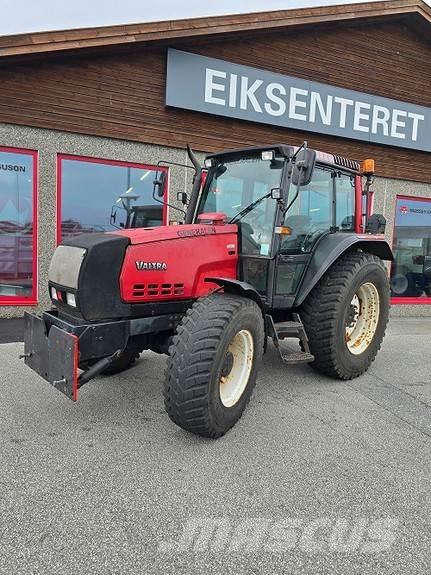 Valtra 6400 Traktorji