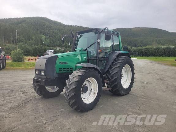 Valtra 6750-4 Traktorji