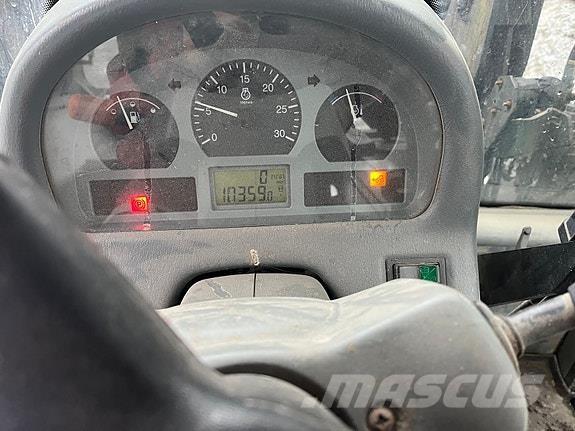 Valtra 6750-4 Traktorji