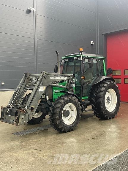 Valtra 900 Turbo Traktorji
