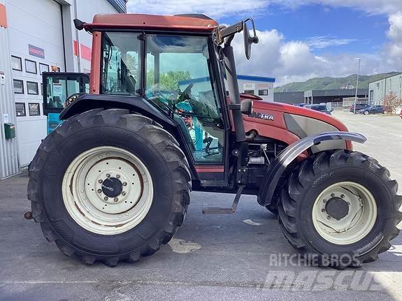 Valtra A 95-4 Traktorji