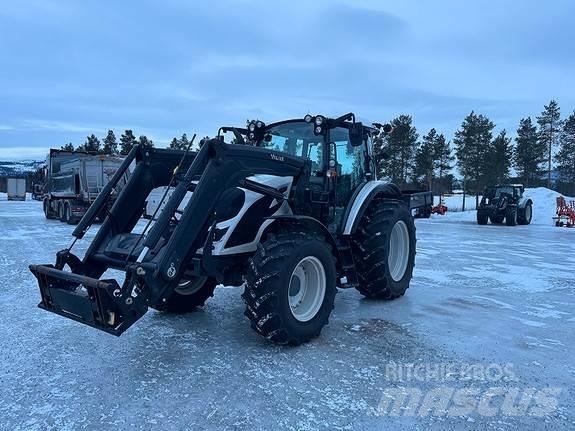 Valtra A105H Traktorji