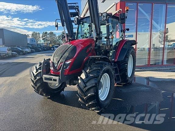 Valtra A115 H4 Traktorji