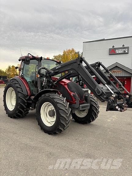 Valtra A134 Traktorji