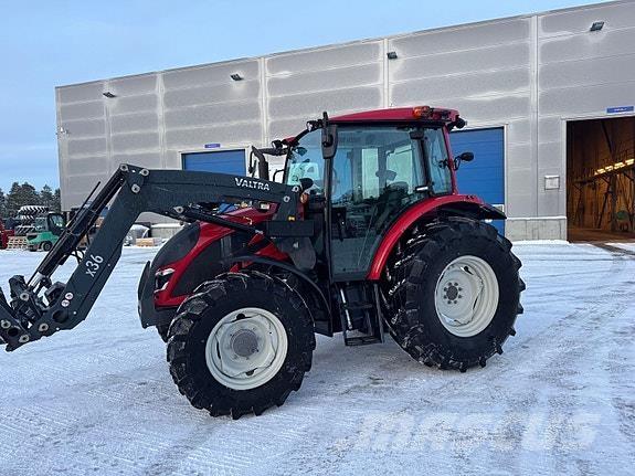 Valtra A75 Traktorji