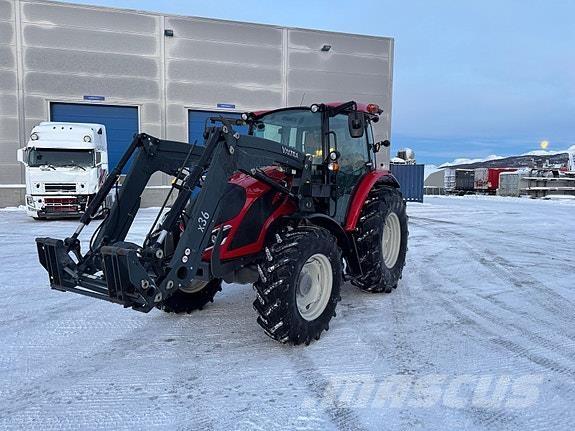 Valtra A75 Traktorji