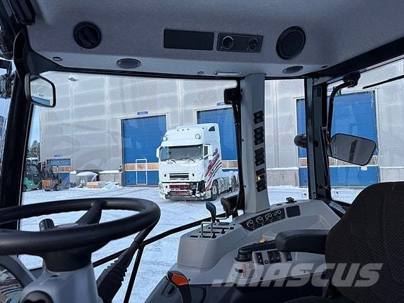 Valtra A75 Traktorji