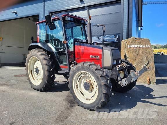 Valtra A75 - 4 Traktorji