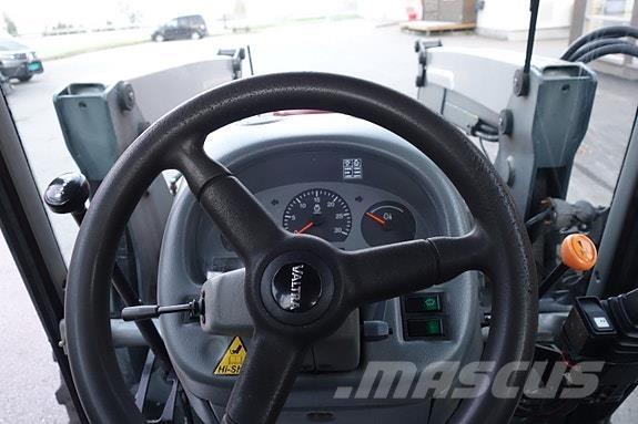 Valtra A85 Traktorji