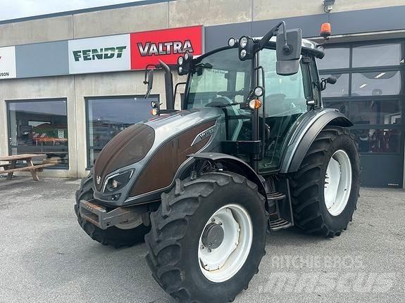 Valtra A94 Traktorji
