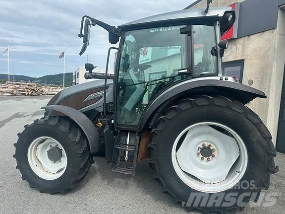 Valtra A94 Traktorji