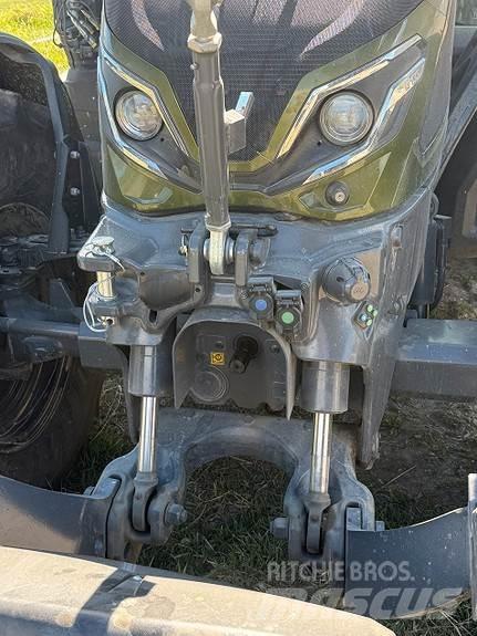 Valtra G 135 V Traktorji