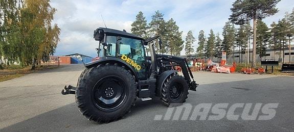 Valtra G135 Versu Traktorji