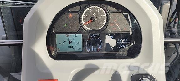 Valtra G135 Versu Traktorji