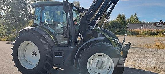 Valtra G135V Traktorji