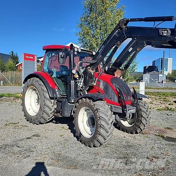 Valtra N-104 Traktorji