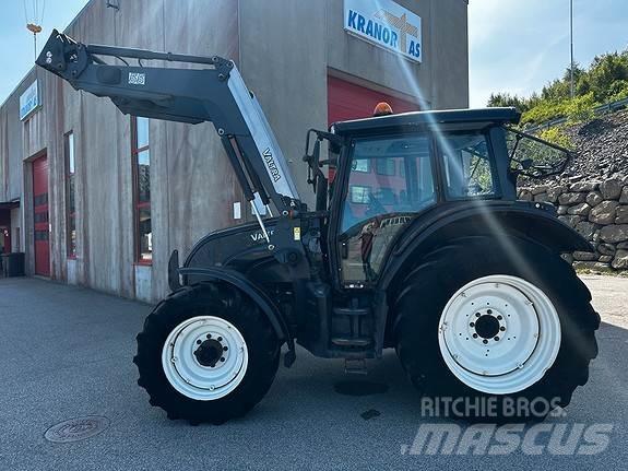 Valtra N 121 Traktorji