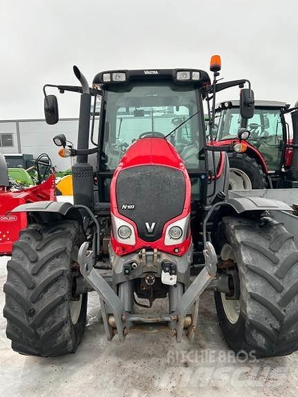 Valtra N103 Traktorji