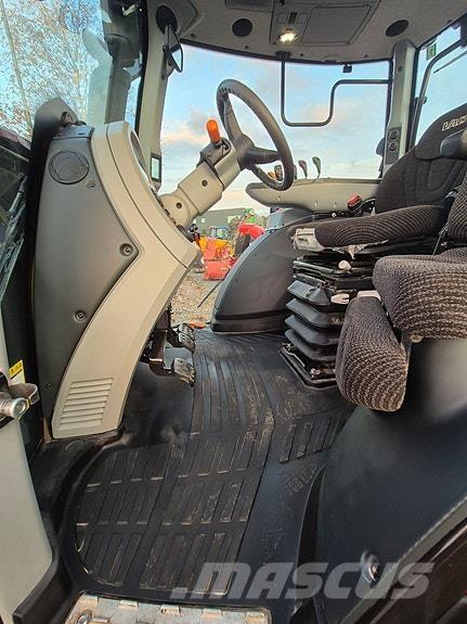 Valtra N104 Traktorji