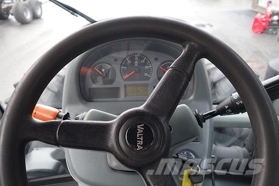 Valtra N123 H5 Traktorji