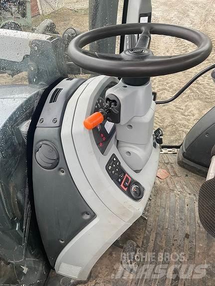 Valtra N134 Active Traktorji